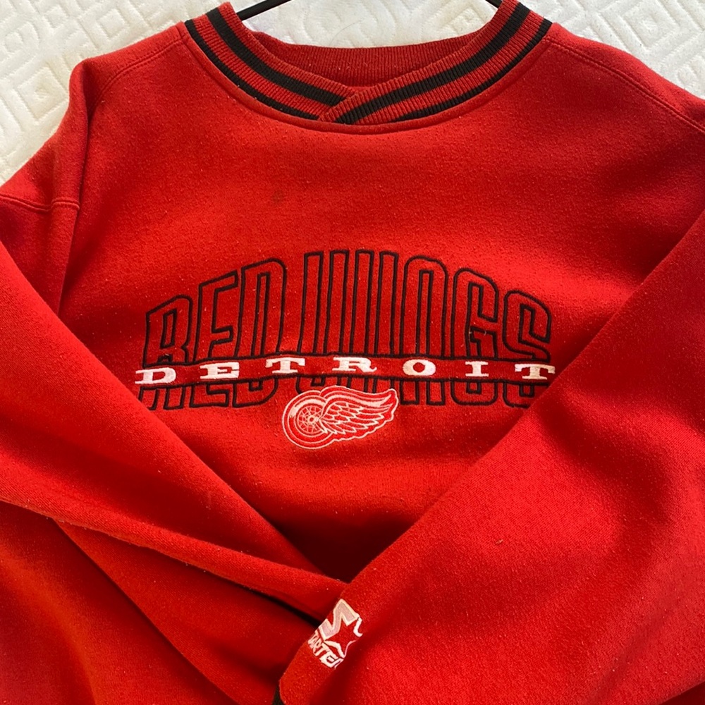Vintage red wings Starter crew neck
